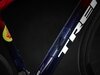  Domane SLR 9 eTap 47 Metallic Red Smoke to Blue Sm